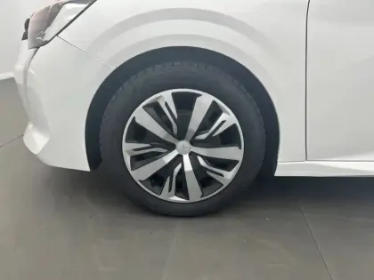 Photo 12 Peugeot 208  PureTech 75 S&S BVM5