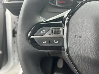 Photo 17 Peugeot 208  PureTech 75 S&S BVM5