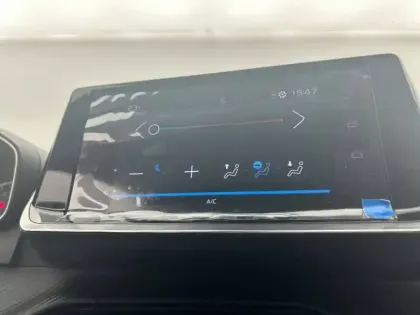 Photo 21 Peugeot 208  PureTech 75 S&S BVM5