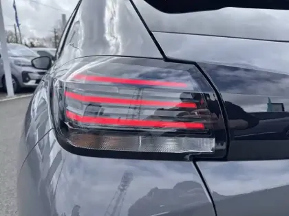 Photo 16 Peugeot 208  Hybrid 110 ch e-DCS6