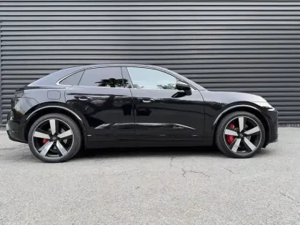 Photo 44 Porsche Macan  Turbo 639 ch