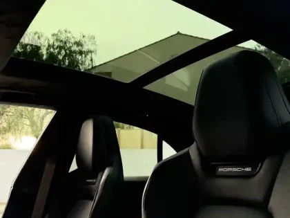 Photo 6 Porsche Macan  Turbo 639 ch