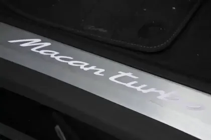 Photo 23 Porsche Macan  Turbo 639 ch
