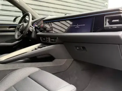 Photo 43 Porsche Macan  Turbo 639 ch