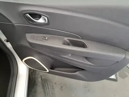 Photo 23 Renault Captur  TCe 90 E6C