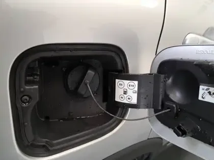 Photo 19 Renault Captur  TCe 90 E6C