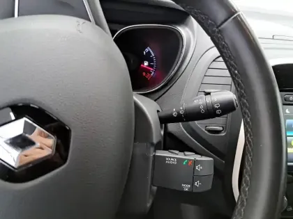 Photo 28 Renault Captur  TCe 90 E6C