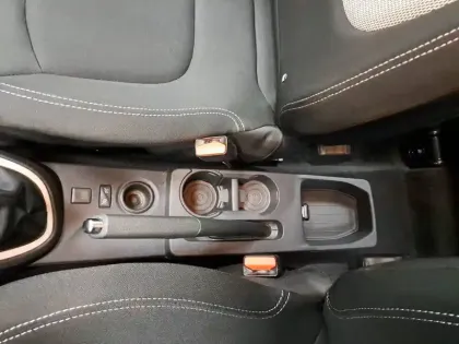 Photo 32 Renault Captur  TCe 90 E6C