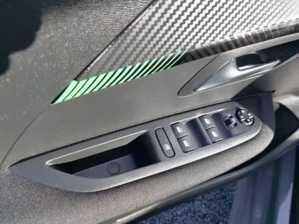 Photo 14 Peugeot 208  PureTech 75 S&S BVM5