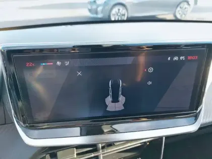 Photo 38 Peugeot 208  PureTech 75 S&S BVM5