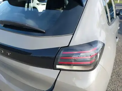 Photo 36 Peugeot 208  PureTech 75 S&S BVM5