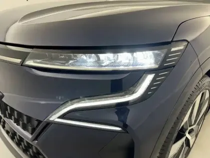 Photo 25 Renault Megane Gén. V (BCB) Ph1 Techno 5