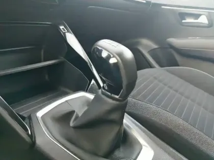 Photo 13 Peugeot 208  PureTech 75 S&S BVM5