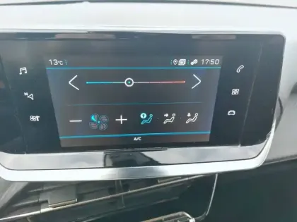 Photo 17 Peugeot 208  PureTech 75 S&S BVM5