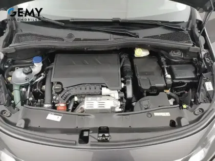 Photo 53 Peugeot 2008  PureTech 110ch S&S EAT6