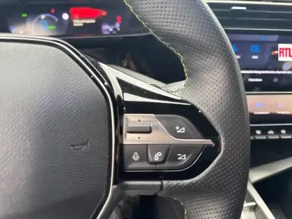 Photo 45 Peugeot 408  PHEV 225 e-EAT8