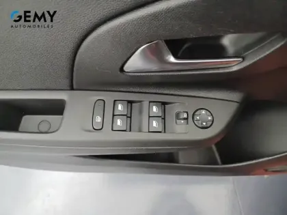 Photo 32 Opel Corsa Gén. VI Ph1 GS Line 5