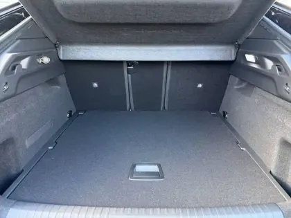 Photo 47 Peugeot 3008  Hybrid 145 e-DCS6