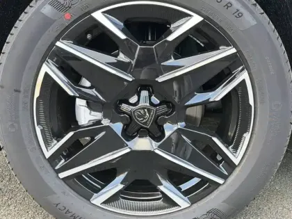 Photo 33 Peugeot 3008  Hybrid 145 e-DCS6