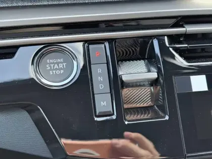 Photo 55 Peugeot 3008  Hybrid 145 e-DCS6