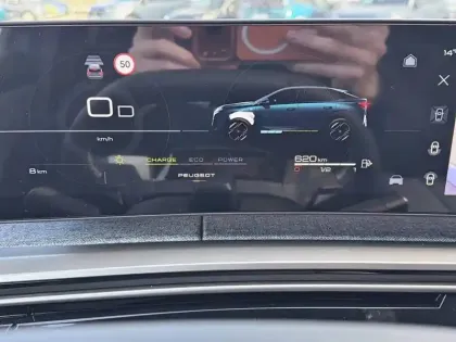 Photo 51 Peugeot 3008  Hybrid 145 e-DCS6