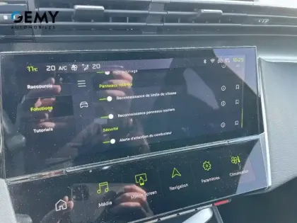 Photo 21 Peugeot 408  PureTech 130 ch S&S EAT8