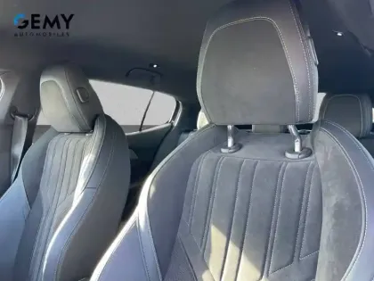 Photo 8 Peugeot 408  PureTech 130 ch S&S EAT8