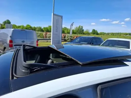 Photo 17 Peugeot 308  Electrique 55 kWh 156ch