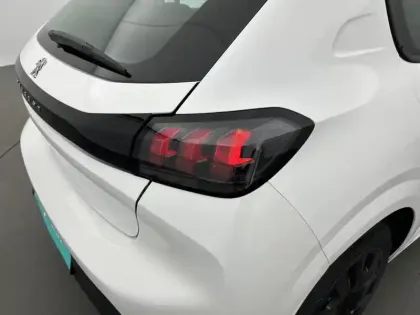 Photo 16 Peugeot 208  PureTech 75 S&S BVM5