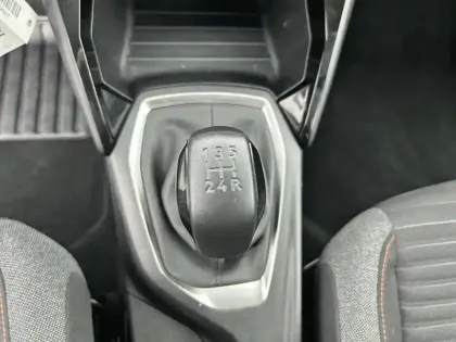 Photo 13 Peugeot 208  PureTech 75 S&S BVM5