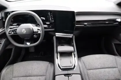 Photo 8 Renault Rafale  E-Tech full hybrid 200 ch