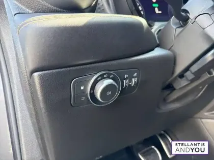 Photo 16 Alfa Romeo Tonale  1.3 Hybride Rechargeable PHEV 190ch AT6 e-Q4