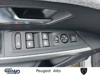 Photo 11 Peugeot 3008  Hybrid 136 e-DCS6