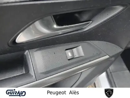 Photo 12 Peugeot 3008  Hybrid 136 e-DCS6