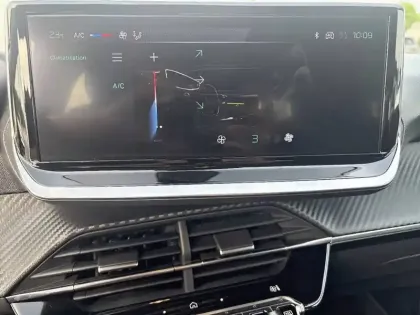 Photo 18 Peugeot 208  PureTech 75 S&S BVM5