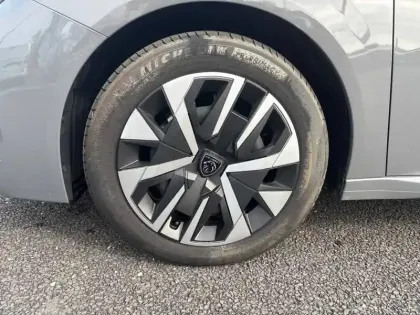 Photo 12 Peugeot 208  PureTech 75 S&S BVM5