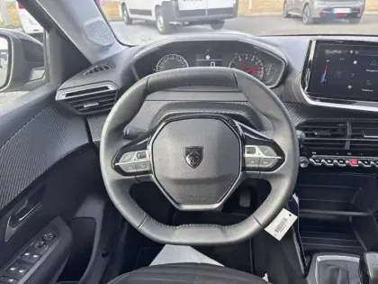 Photo 8 Peugeot 208  PureTech 75 S&S BVM5