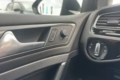 Photo 13 Volkswagen Golf  1.0 TSI 115 BVM6