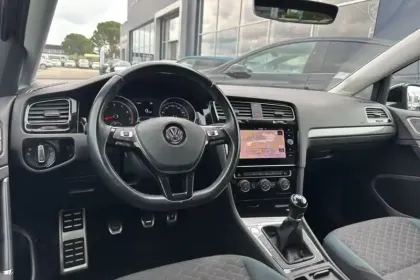 Photo 17 Volkswagen Golf  1.0 TSI 115 BVM6