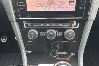 Photo 15 Volkswagen Golf  1.0 TSI 115 BVM6