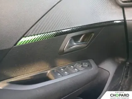 Photo 18 Peugeot 208  PureTech 100 S&S BVM6