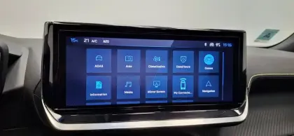 Photo 29 Peugeot 2008  Hybrid 136 e-DCS6