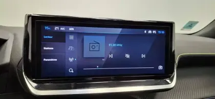 Photo 28 Peugeot 2008  Hybrid 136 e-DCS6