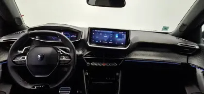 Photo 102 Peugeot 2008  Hybrid 136 e-DCS6