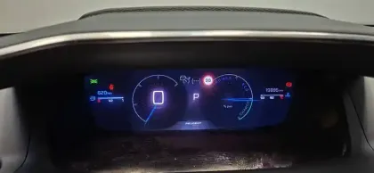 Photo 21 Peugeot 2008  Hybrid 136 e-DCS6