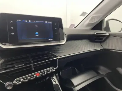 Photo 27 Peugeot 208  PureTech 100 S&S BVM6