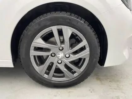 Photo 17 Peugeot 208  PureTech 100 S&S BVM6