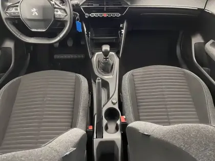 Photo 24 Peugeot 208  PureTech 100 S&S BVM6