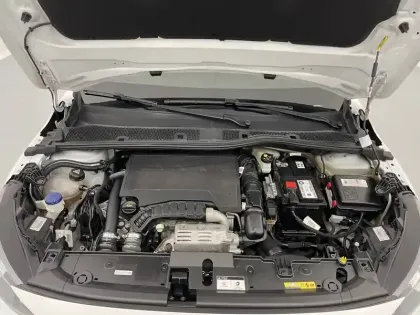 Photo 20 Peugeot 208  PureTech 100 S&S BVM6