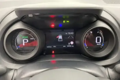 Photo 81 Toyota Yaris  Hybride 116h